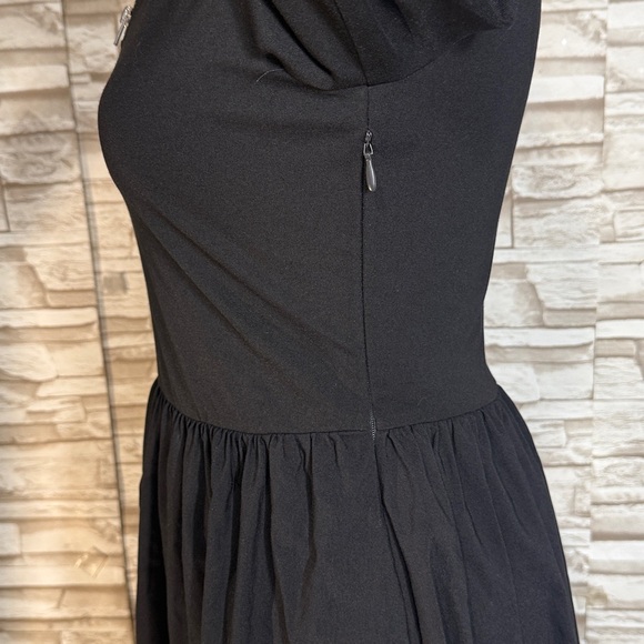 URBAN REVIVO Small Elegant Black Maxi Dress - Picture 7 of 14